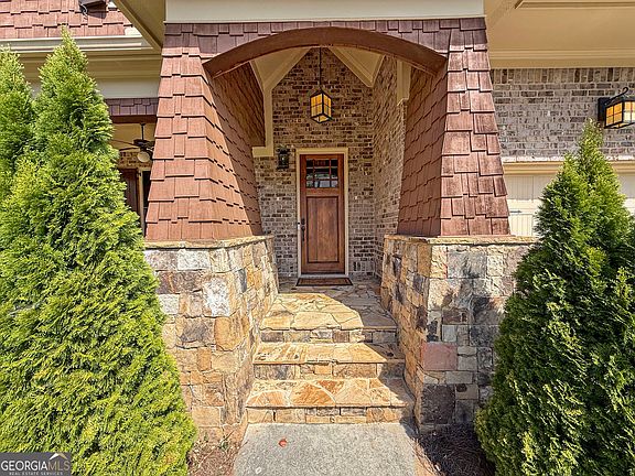 3rd image of 136 Timothy Park Ln