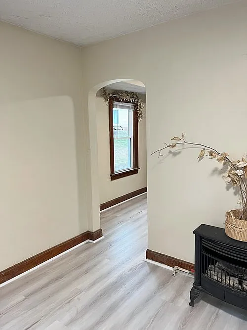 1 bed, 386 sqft, $890 — Photo 1