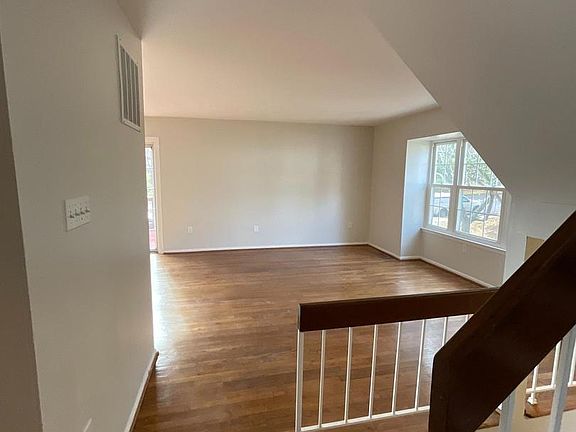 5th image of 6901 Woodstream Ln