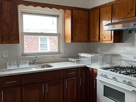3rd image of 134-15 59th Ave #2