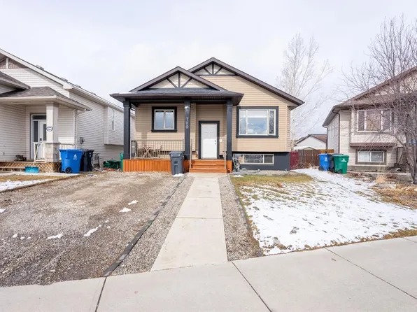 700 S Florence Ho Leong Cres N, Lethbridge, AB T1H 5R5