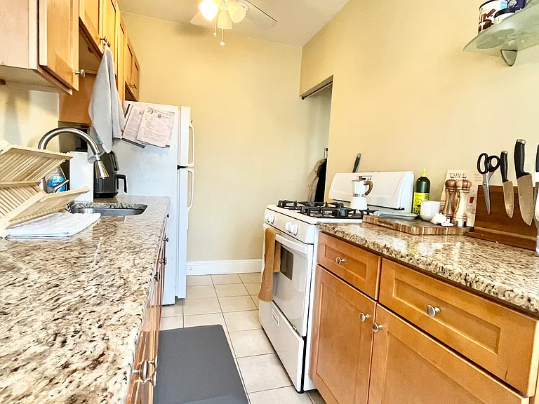 32 Sidlaw Rd #18 — Photo 4
