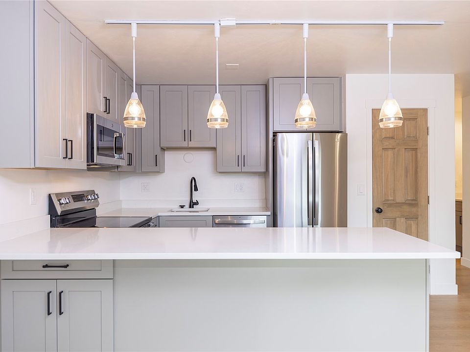 1st image of 110 Evergreen Rd #303