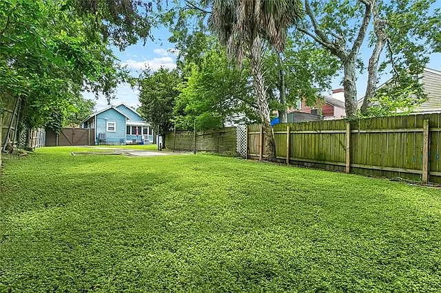 2514 S Carrollton Ave — Photo 18