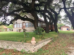 1005 E Grand Ave, Comanche, TX 76442