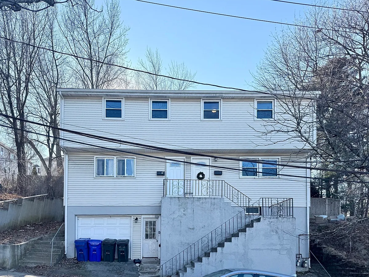 3 bed, 1200 sqft, $2,800 — Photo 1