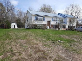 21 Independence Ln, East Millinocket, ME 04430