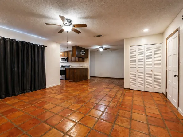 110 Pauline Ave, Del Rio, TX 78840
