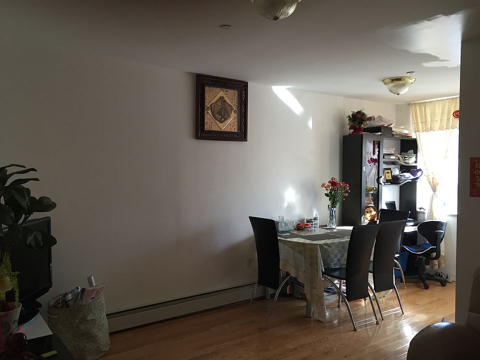 2nd image of 661 51st St #3
