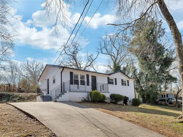 664 Rail Splitter Dr NE, Kennesaw, GA 30144