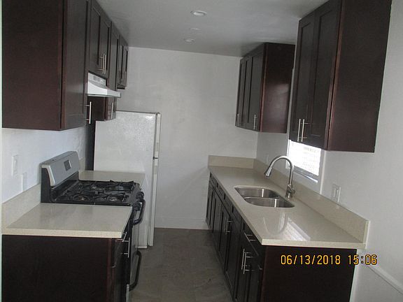 3rd image of 1125 N Van Ness Ave APT 9