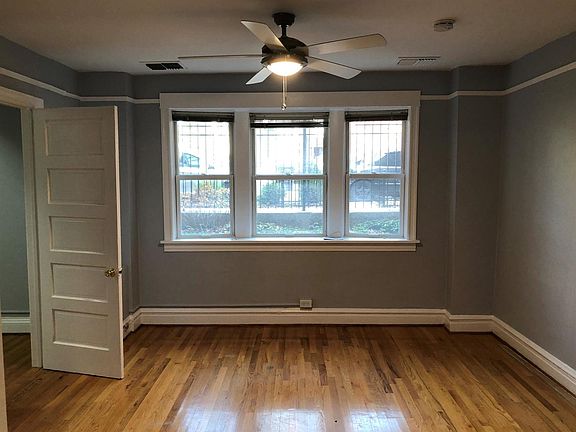 3rd image of 2025 W Shakespeare Ave #1