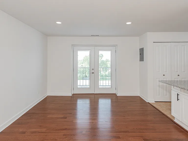 5630 Pershing Ave #53 — Photo 2