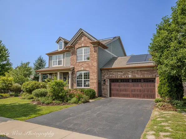 805 Alden Dr, Sycamore, IL 60178
