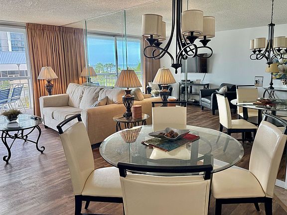3rd image of 9820 Queensway Blvd. #206