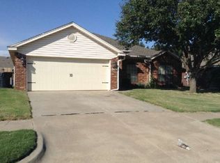 10613 NW 33rd Pl, Yukon, OK 73099