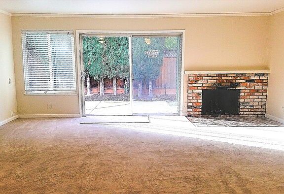 3rd image of 4551 Sidlaw Ct