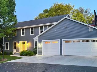 W6133 Long Ct, Appleton, WI 54914