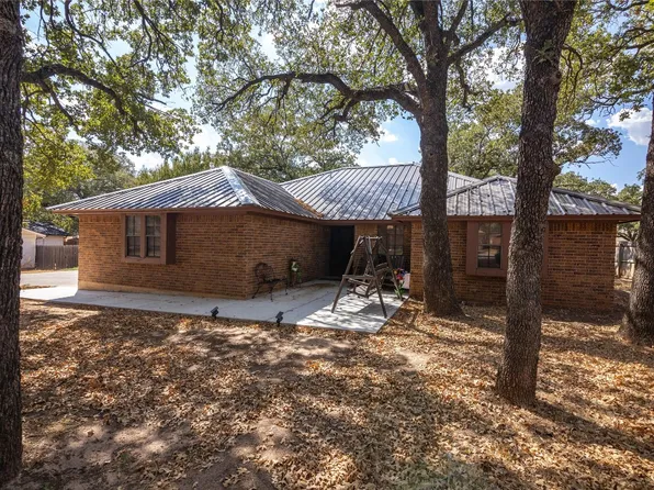 3206 S Lipsey St, Decatur, TX 76234