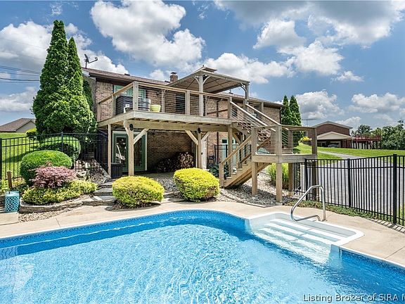 3rd image of 7595 High Ridge Drive NE