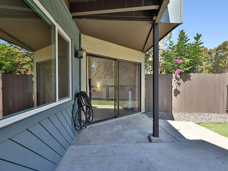 6395 Rancho Mission Rd #10 — Photo 26