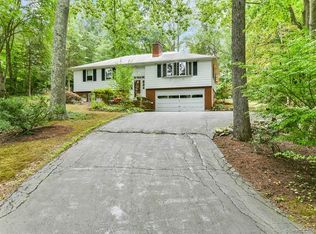 11 Woodruff Dr, Guilford, CT 06437