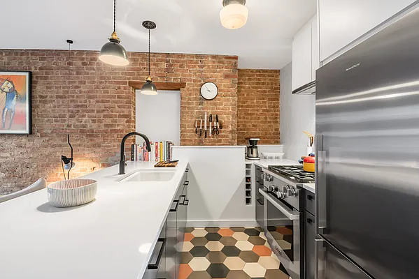 Sold by Corcoran | media 16