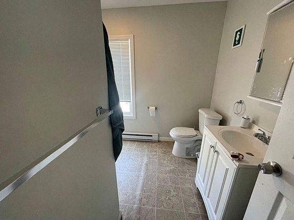 2nd image of 33 Ashworth Ave #3