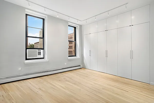 Rented by Compass | media 14