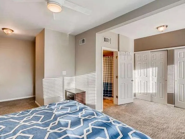 2443 N Clay St — Photo 17