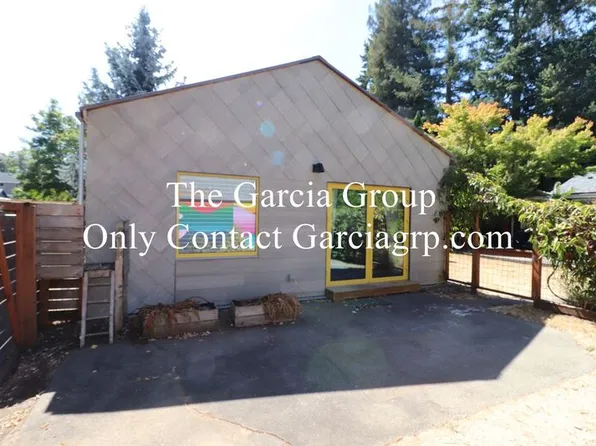 8020 N Hurst Ave #B, Portland, OR 97203