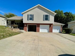 103 Hidden Pines Ln, Warrensburg, MO 64093
