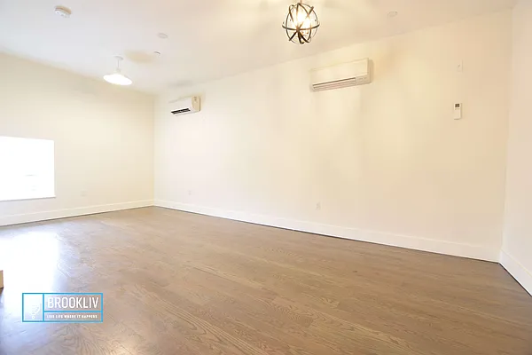 Rented by null | media 55