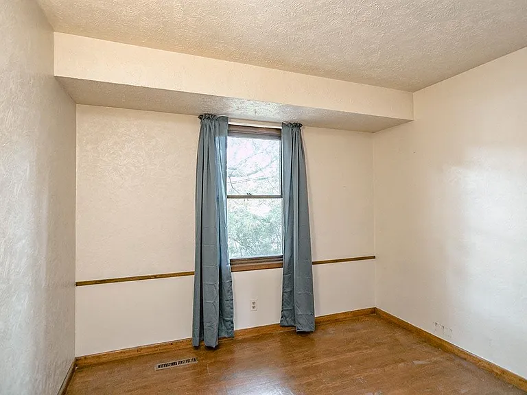 4010 Teri Ln — Photo 25