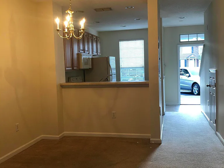 1521 Fieldview Dr — Photo 18