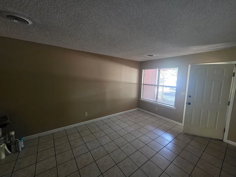 2923-2925 N Sunny Ln #2927 — Photo 5