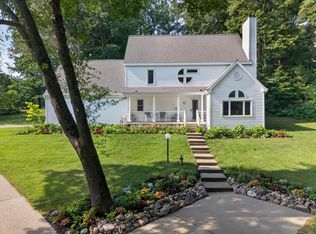 19547 Golfview Dr, Big Rapids, MI 49307