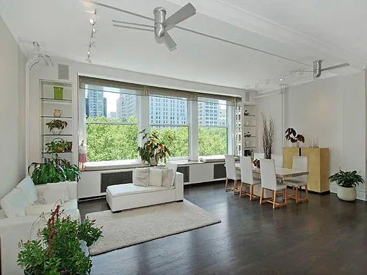 Sold by Sotheby's International Realty | media 1