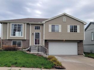 11809 Mary St, Omaha, NE 68164