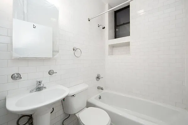 Rented by R New York | media 4