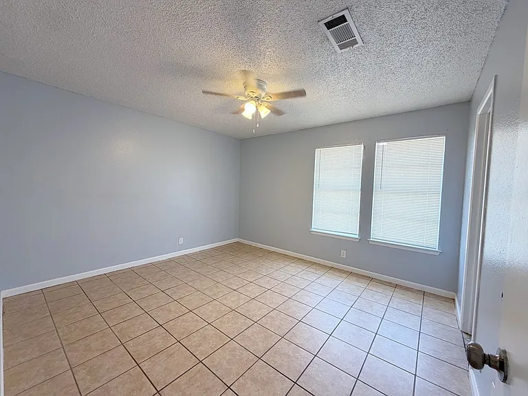 2 Star Cir — Photo 16