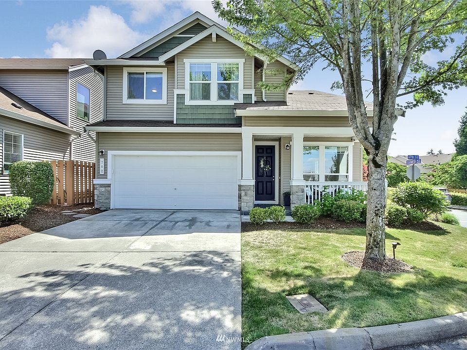 1st image of 702 67th Ln SE