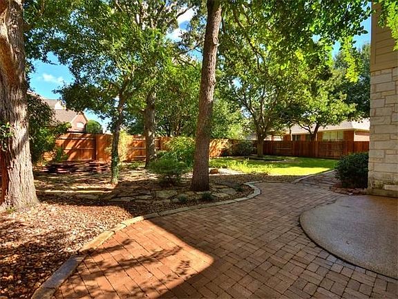 2nd image of 2518 Resnick Dr