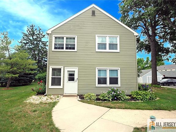 4th image of 264 N Middlebury Ln #A