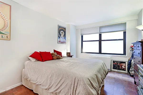 Rented by Corcoran | media 10