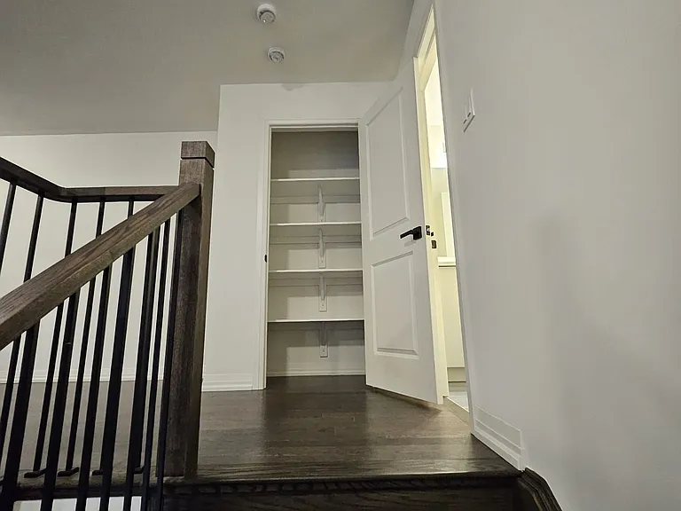 3 Cranes Hts — Photo 27
