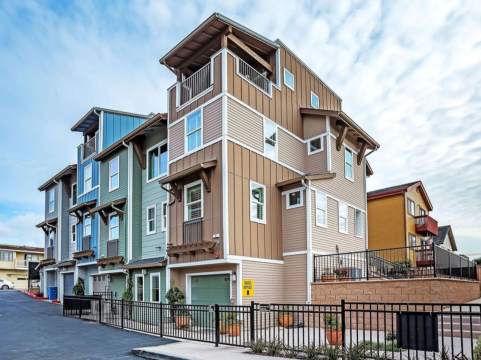 1st image of 8 Rosebud Ct