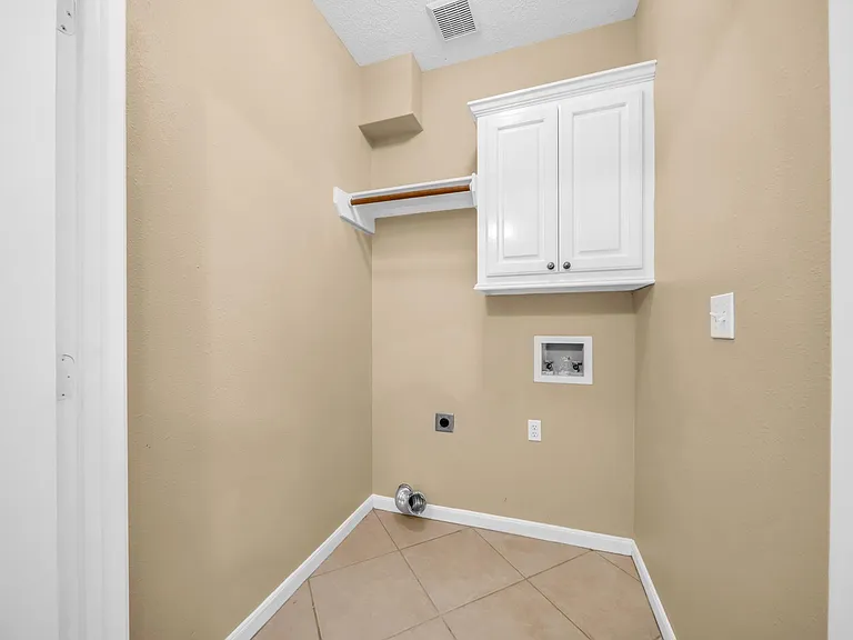1213 Oxon Run — Photo 17