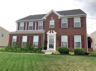 2290 Blazing Star Dr, Tipp City, OH 45371