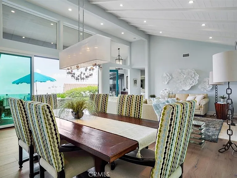 437 Emerald Bay — Photo 11
